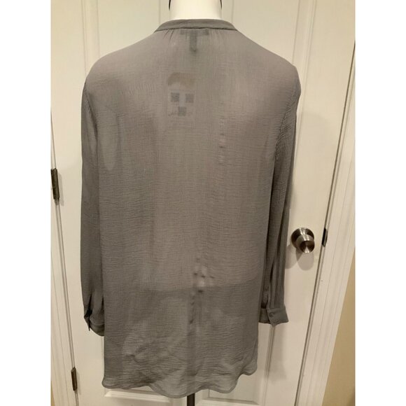 Eileen Fisher Gray Crinkle 100% Silk Button-Up Blouse, Size S - Picture 7 of 9